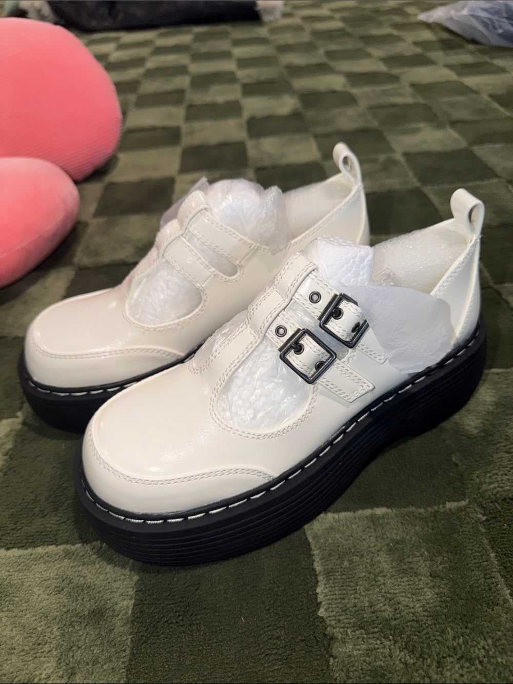 Current Mood White Leather Platform Buckle Shorts with Black Sole